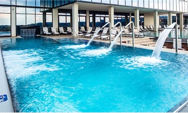 Commercial Pool Design & Build